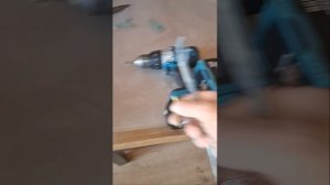 1000061242.mp4 (Собака смотрит на лайфхаки при укладке пола из фанеры на 2-ом этаже в доме А-фрейм)