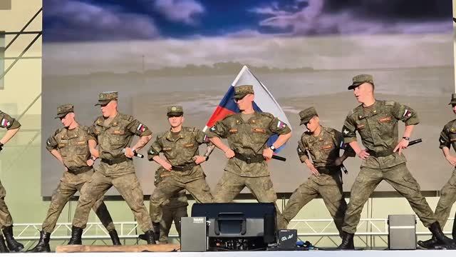 Песня ВЫШЕ ГОЛОВЫ Ансамбль Магистраль Сочи песни военные о войне