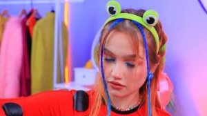 Домики одного цвета челлендж! Вампир vs Русалка vs Леди Баг