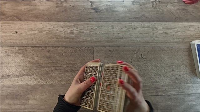 МОЙ МУЖЧИНА и соперница. Что же происходит между ними? Расклад таро.