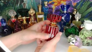 2 красивые флаконы духи.