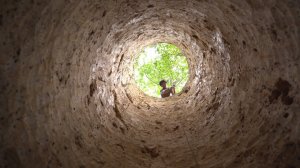 Постройте самый глубокий колодец и бамбуковый резервуар для воды для выживания на бамбуковой вилле