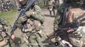Российские операторы дронов внимательно изучают украинские позиции — затем всё изменилось.
#Daan_Com