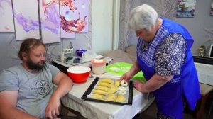 Кушаю вкусные творожные сочники у мамы золотые руки повара День в деревне и на кухне ПОДВАЛ ИЛЬИЧА