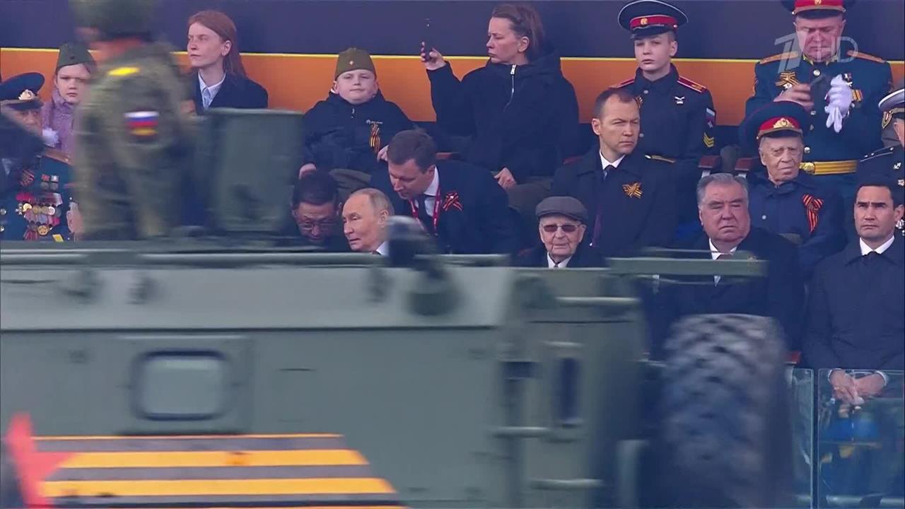 Парад Победы 9 мая победил в номинации "Специальное телевизионное событие года" на ТЭФИ смотреть онлайн