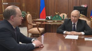 Путину доложили о строительстве ледоколов и подводных лодок