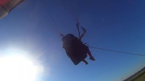 Олежик осваивает параплан