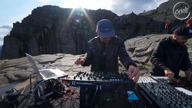 Einmusik b2b Jonas Saalbach live at Preikestolen in Norway for Cercle смотреть онлайн