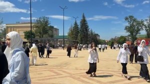 выпусники на площади