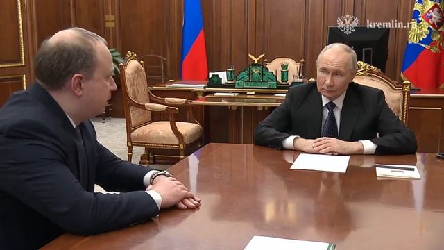 Владимир Путин провёл рабочую встречу с генеральным директором ОСК Андреем Пучковым смотреть онлайн