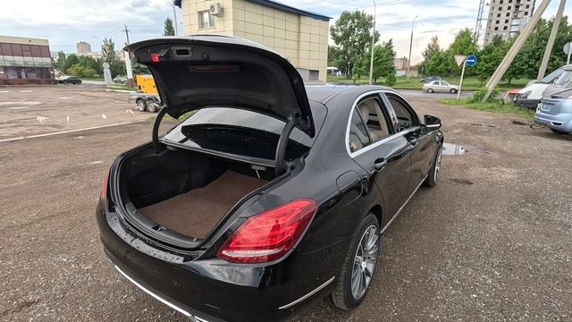 2015 Mercedes-Benz C180 СОЧЕТАНИЕ ДИНАМИКИ И КОМФОРТА смотреть онлайн