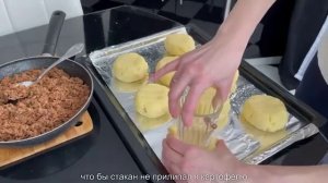 Научу готовить Вас картофельные ватрушки с начинкой из фарша. Обзор.