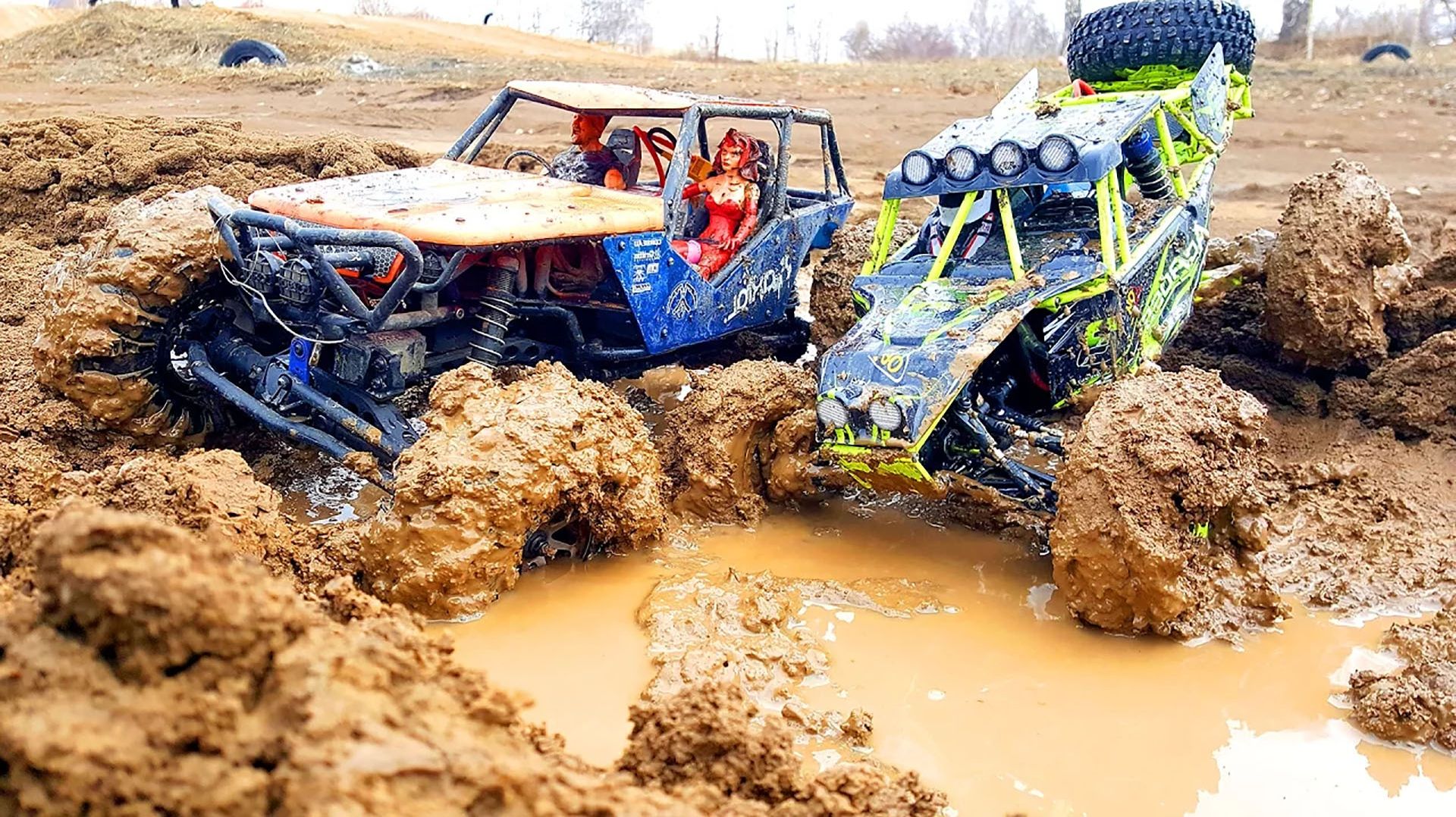 Легендарные Радиоуправляемые Машины 😱 Axial Wraith против WLtoys 10428 в Глубокой Грязи смотреть онлайн