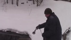 СТОЛЬКО НАХОДОК! КИДАЕМ С ЛЁХОЙ ПОИСКОВОЙ МАГНИТ ЗИМОЙ В КАРЕЛЬСКИХ РУЧЬЯХ!