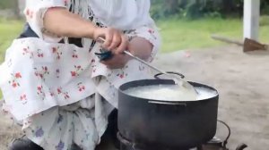 Жизнь деревенской девушки.
