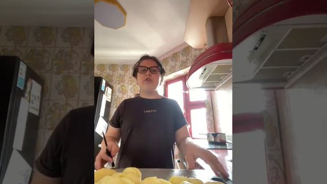 Как приготовить пюре шку с сосисками смотреть онлайн