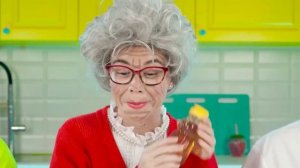 Челлендж Загадочная Коробка на Хэллоуин # Война Пранков от Fun Teen