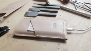 Чехол для айфона из кожи