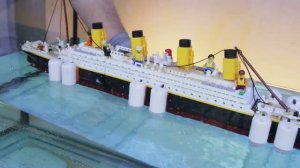 КРАШ-ТЕСТ исторических кораблей из ЛЕГО! Смогут ли они выжить 🚢💥
