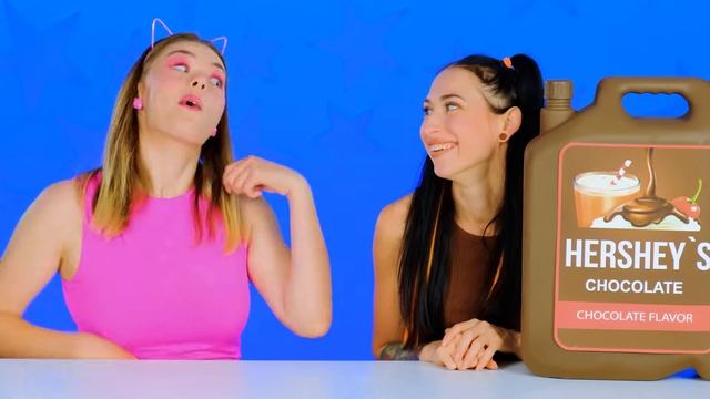 Жевательная Резинка vs Шоколадная Еда Челлендж # Битвы с Едой от BaRaDa Gold Challenge смотреть онлайн