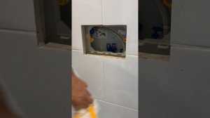 Ремонт подвесного унитаза Jacob Delafon , устранение течи воды в унитазе Яков Деляфон ,течь унитаза