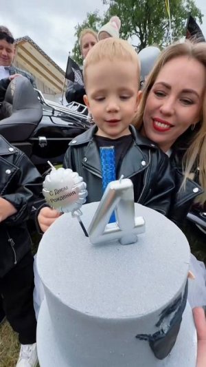 СашаЛира+16