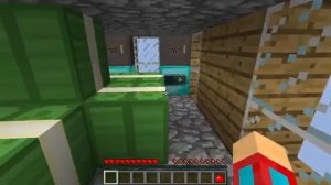 КТО ПОСТРОИЛ НЕБОСКРЁБ ПРЯМО НА МОЁМ ДОМЕ В МАЙНКРАФТ Компот Minecraft