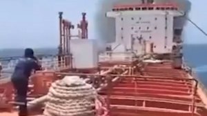 США нанесли ракетный удар по нефтяному танкеру Marivex вблизи Омана