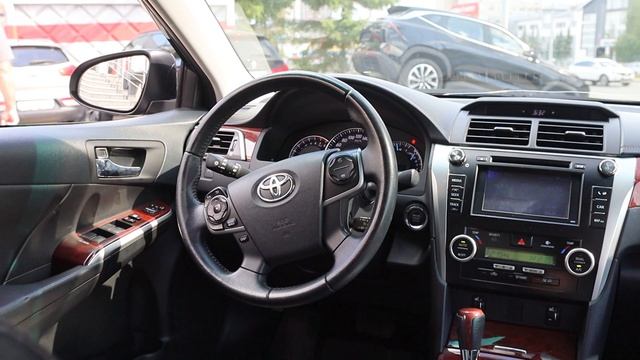 Toyota Camry смотреть онлайн