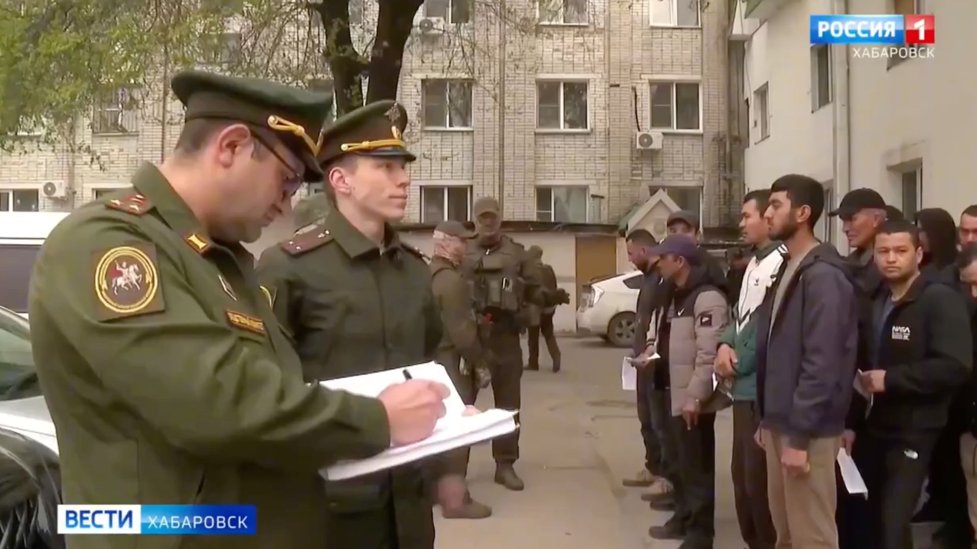 В Хабаровске военные следователи СК России провели очередной рейд смотреть онлайн