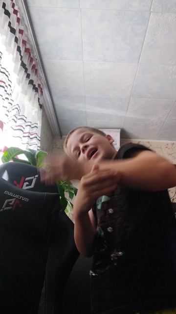 а чё сразу я (отрывок клипа билола999 смотреть онлайн