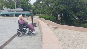 Чернобаева Л.П. и сын Данил 07.06.26г посетили Сарун-гору и любуются видом на - Балаклавскую долину.
