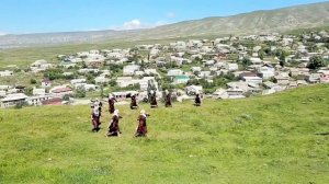 Усишинский узор на ткани и танец