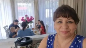 Получили долгожданную мебель. Встречаем гостей. Вот это помощь. Уборка в беседке. Вырезаем сад.
