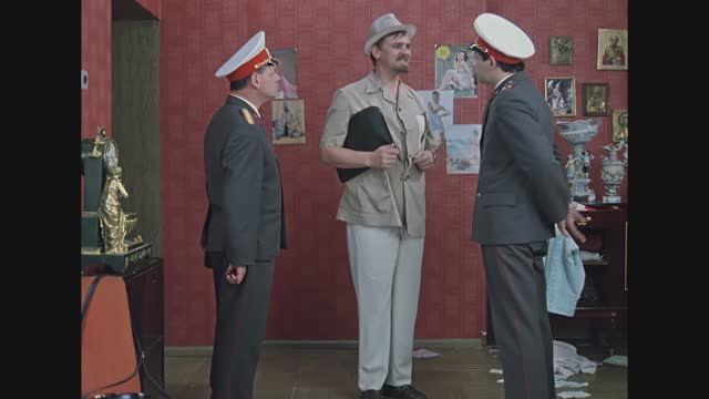 Предаюсь в руки родной милиции! Фрагменты из фильма ″Иван Васильевич меняет профессию″. 1973 г. смотреть онлайн