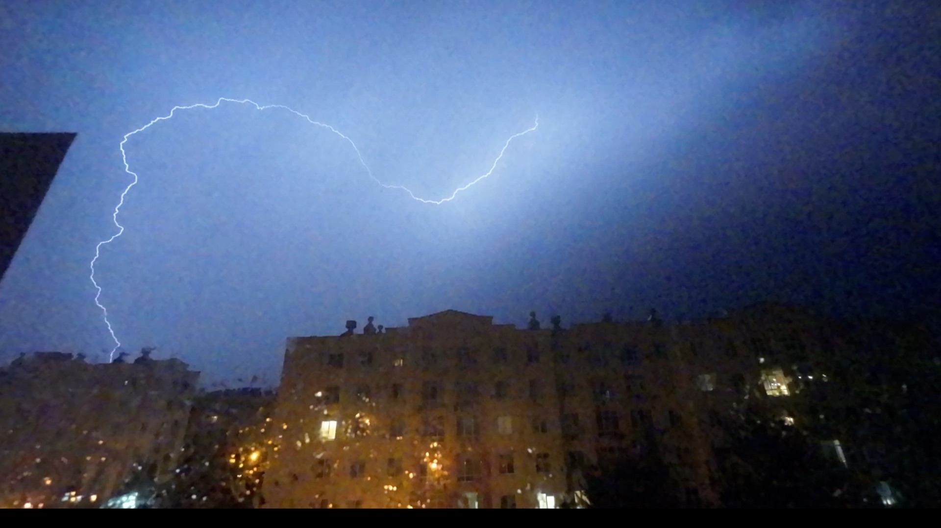 Сильная гроза. Кемерово. 08.06.2026.
