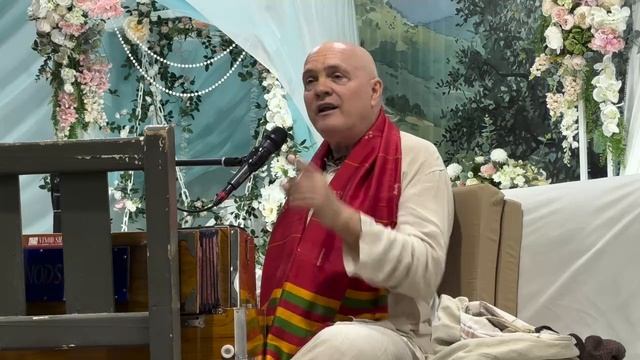 «Дружба, община и любовные взаимоотношения в бхакти» Е. М. Мадхавананда прабху смотреть онлайн