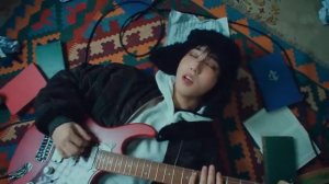 Stray Kids
Hold my hand (Han) M/V
