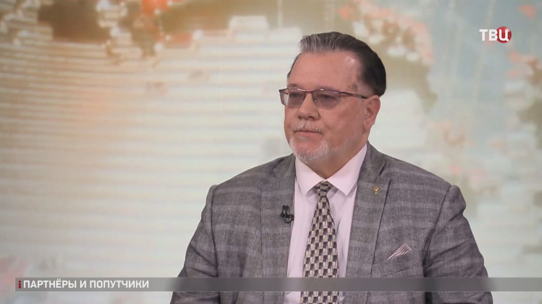Лузянин: Лозунг Пашиняна "сидеть на двух стульях" приведет к тому, что не останется ни одного стула смотреть онлайн