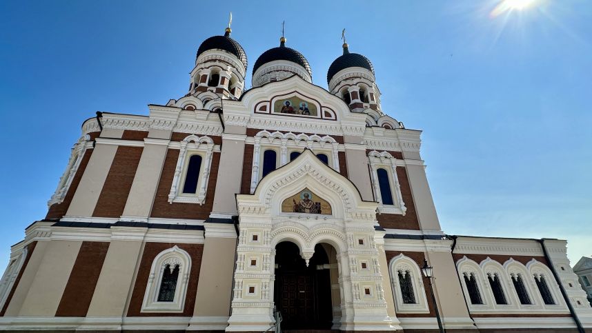 Эстонской православной церкви дали полгода на разрыв с Москвой смотреть онлайн