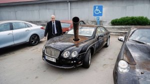Получили по заслугам. Мгновенная карма за неправильную парковку.