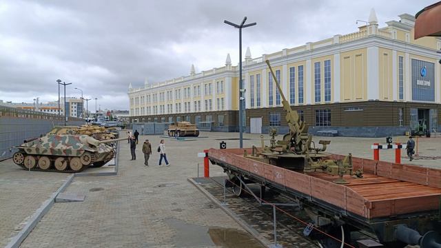 Обзор музея военной техники. Верхняя Пышма. Огромный музейный комплекс. Техника на открытой стоянке.
