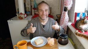 Завтрак с котями. Распаковка. Спасибо за донат. Мукбанг. Обжор. Еда на камеру. Диета. Шизофрения.