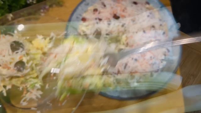 Вкуснее не найдете! САЛАТЫ на праздничный стол! Супер БЫСТРЫЕ от них не устоять! Четыре рецепта смотреть онлайн