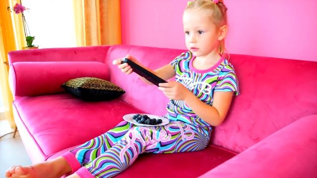 Настя, Кукла и волшебный телепорт Видео для детей Baby doll смотреть онлайн