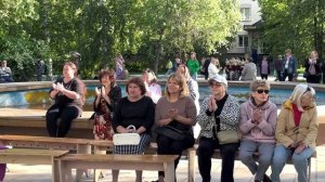 Фонтан, музыка, дети — идеальный летний вечер