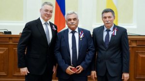 Губернатор Ставрополья вручил награды накануне Дня России