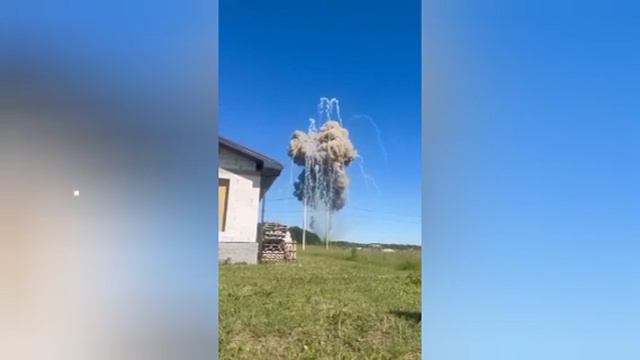 Взорвался склад боеприпасов в районе села Беловское (Белгородский округ, ~14 км от Белгорода). смотреть онлайн