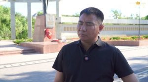 Жители республики идут на Алею героев, чтобы почтить память Нарана Очир-Горяева