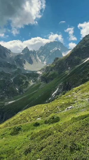 Архыз. горы, чистый воздух и красота природы